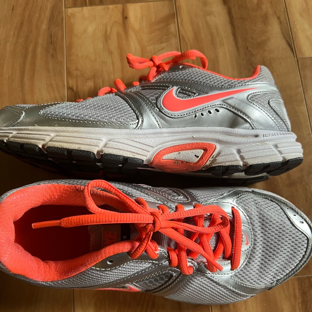 Nike Silver and Orange Athletic Shoes with Breathable Mesh